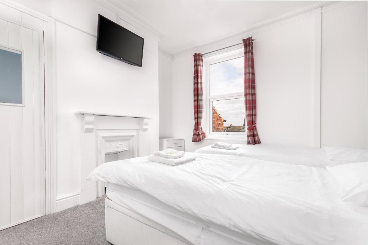 Blencathra Hotel Whitby Bagian luar foto
