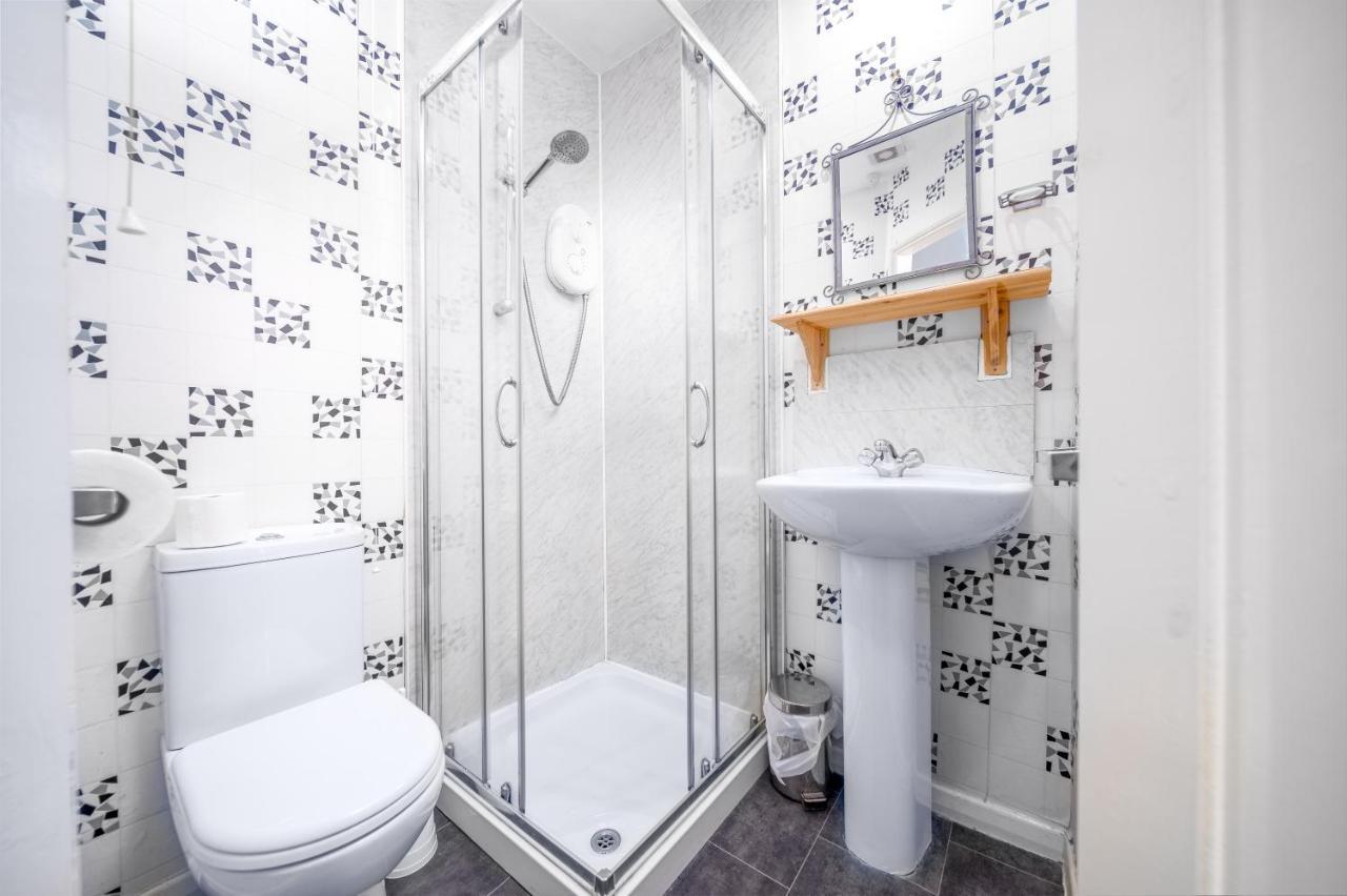 Blencathra Hotel Whitby Bagian luar foto